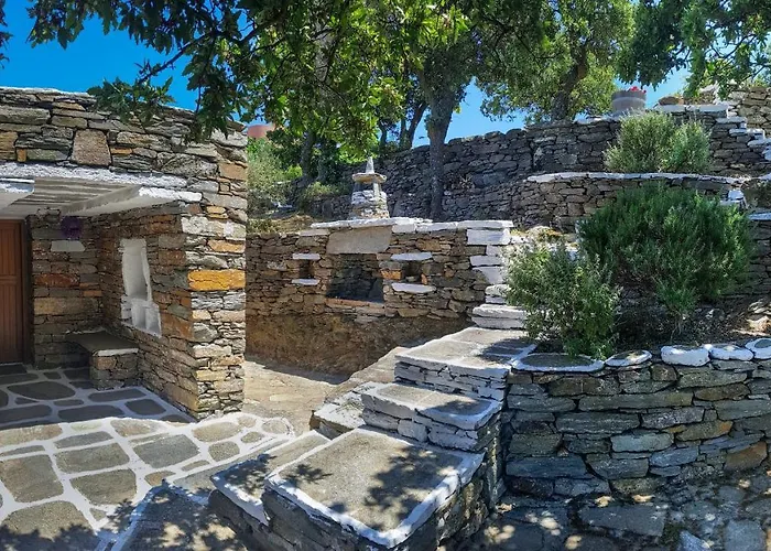 Сasa de vacaciones Under Royal Oaks