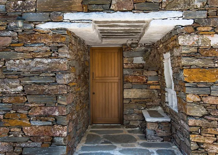 Сasa de vacaciones Under Royal Oaks