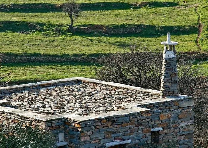 Сasa de vacaciones Under Royal Oaks